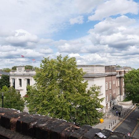 Modernised Apartments 1 And 2 Bedrooms Option Terrace And Balcony High Street London Exterior photo
