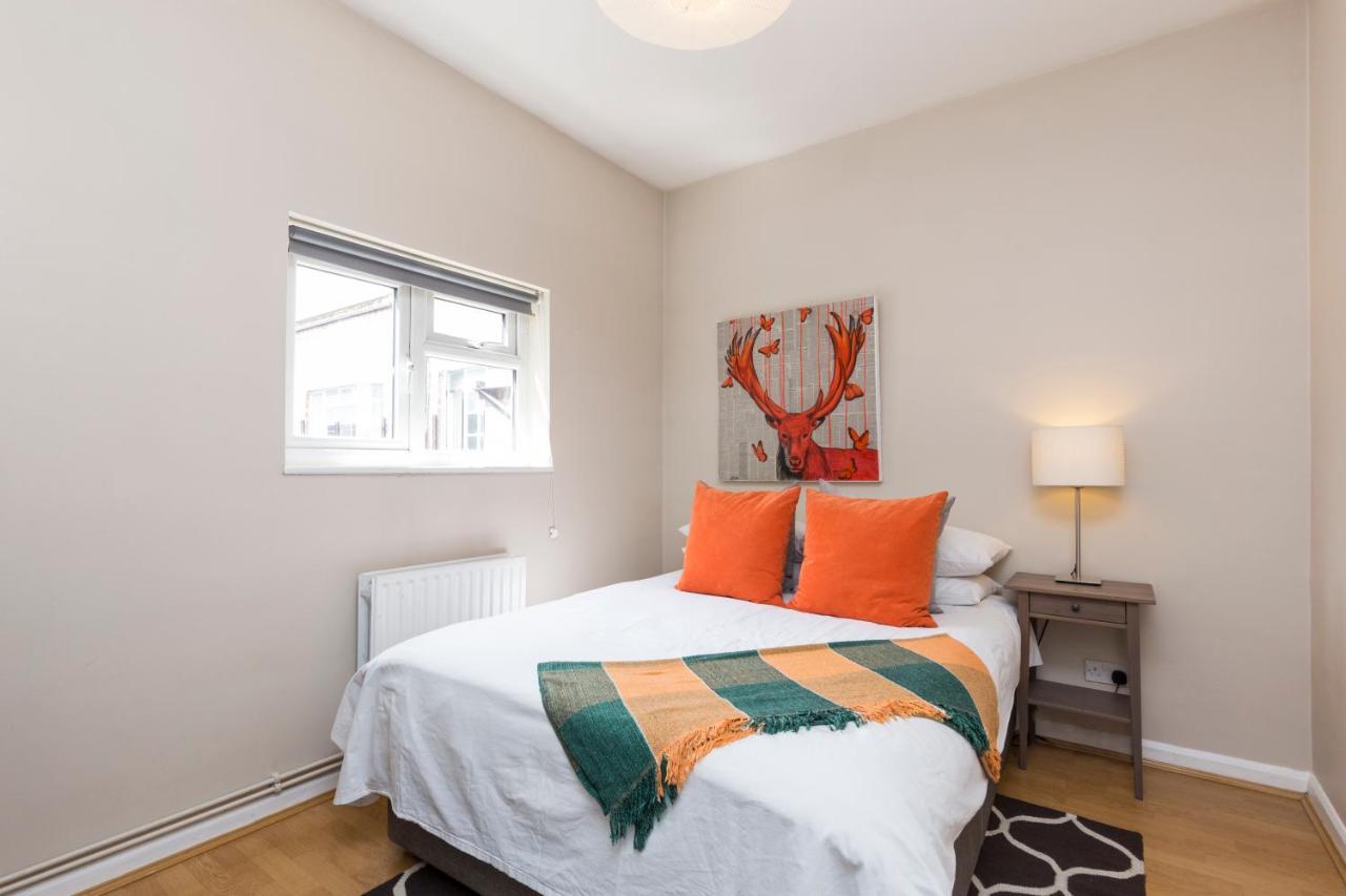 Modernised Apartments 1 And 2 Bedrooms Option Terrace And Balcony High Street London Exterior photo