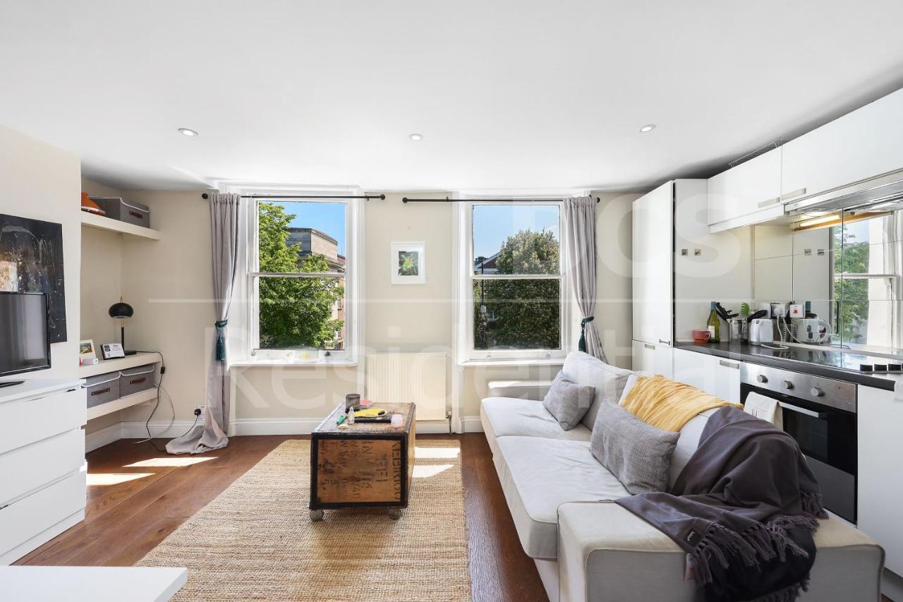 Modernised Apartments 1 And 2 Bedrooms Option Terrace And Balcony High Street London Exterior photo
