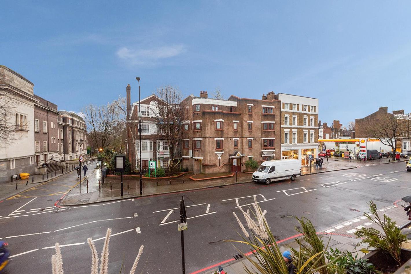 Modernised Apartments 1 And 2 Bedrooms Option Terrace And Balcony High Street London Exterior photo