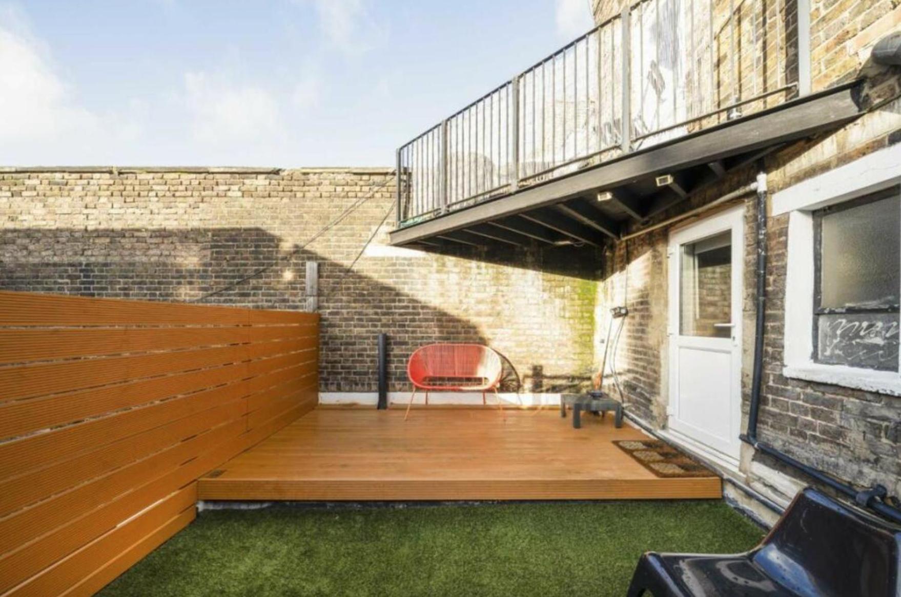 Modernised Apartments 1 And 2 Bedrooms Option Terrace And Balcony High Street London Exterior photo