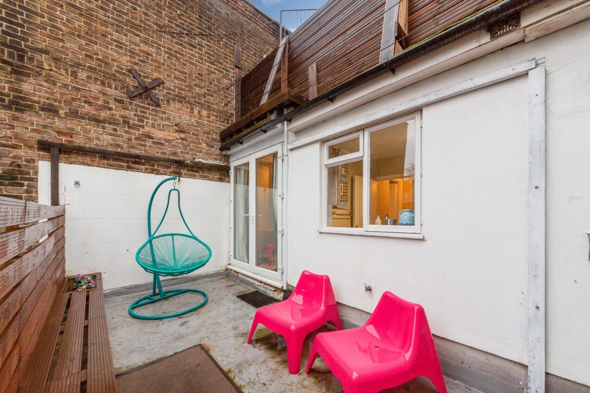 Modernised Apartments 1 And 2 Bedrooms Option Terrace And Balcony High Street London Exterior photo