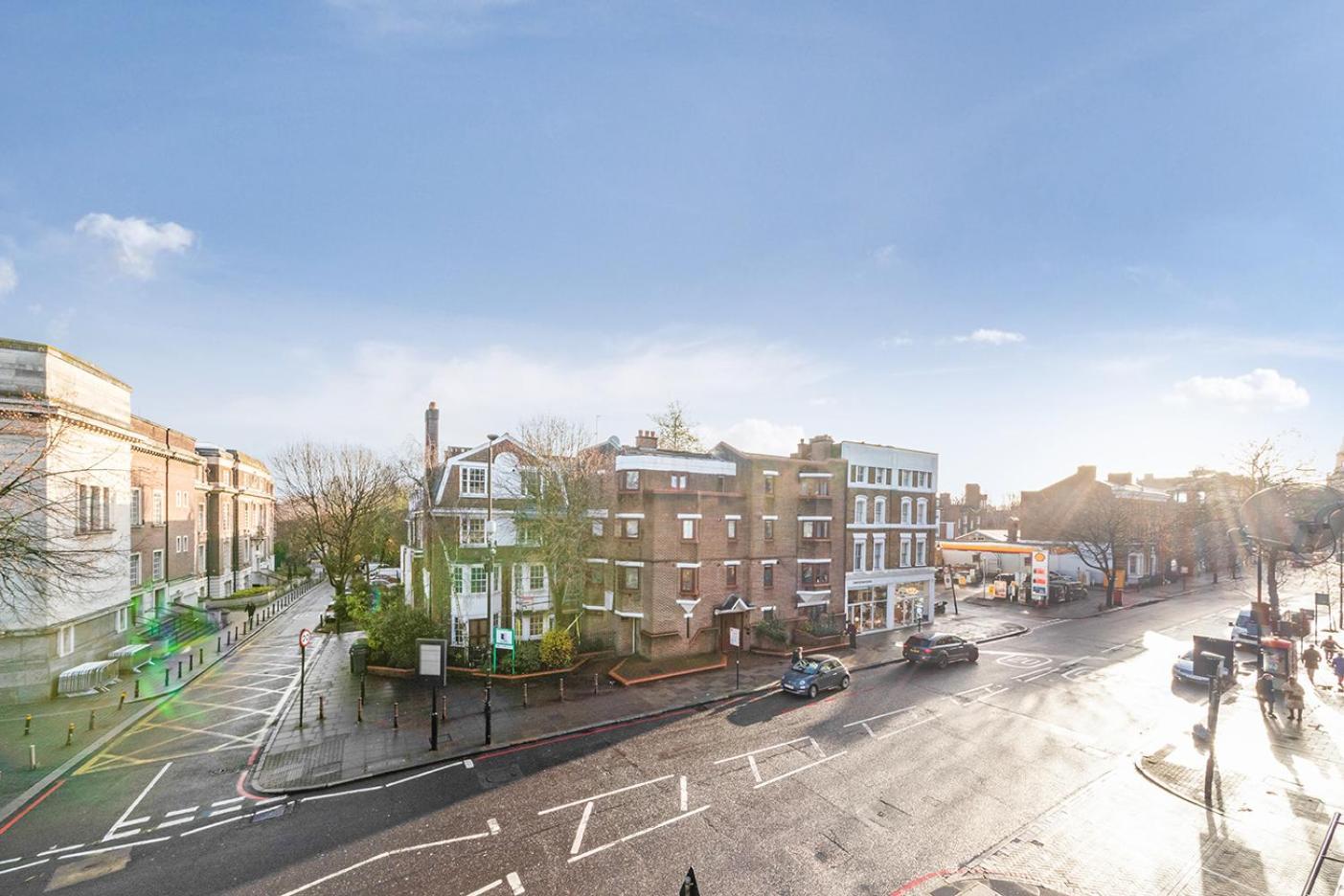 Modernised Apartments 1 And 2 Bedrooms Option Terrace And Balcony High Street London Exterior photo