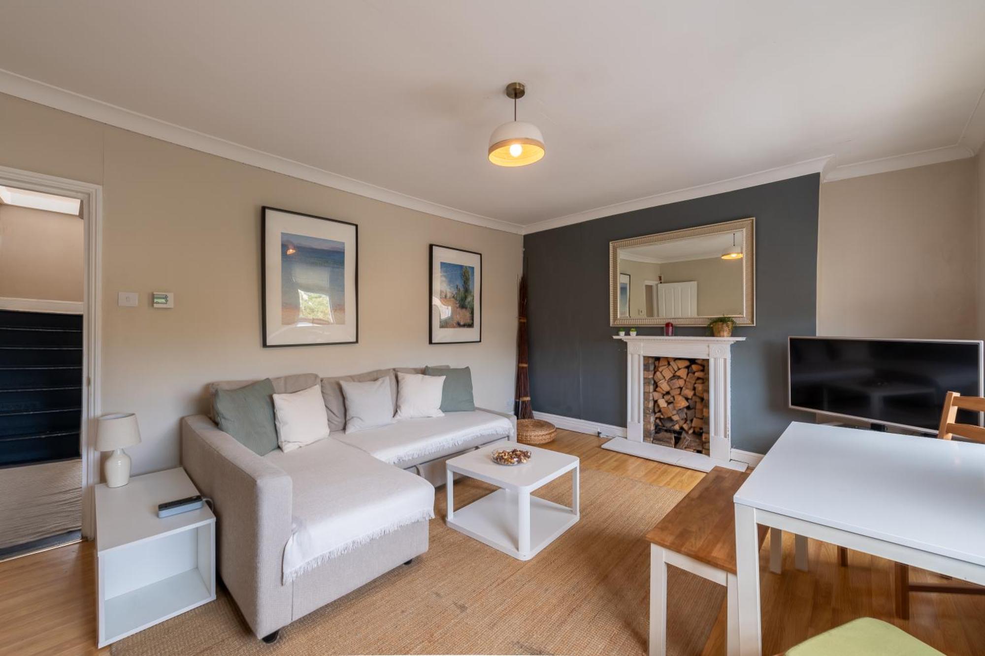 Modernised Apartments 1 And 2 Bedrooms Option Terrace And Balcony High Street London Exterior photo